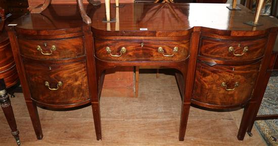 Mahogany sideboard(-)